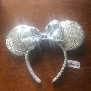 disney park mickey ears silver